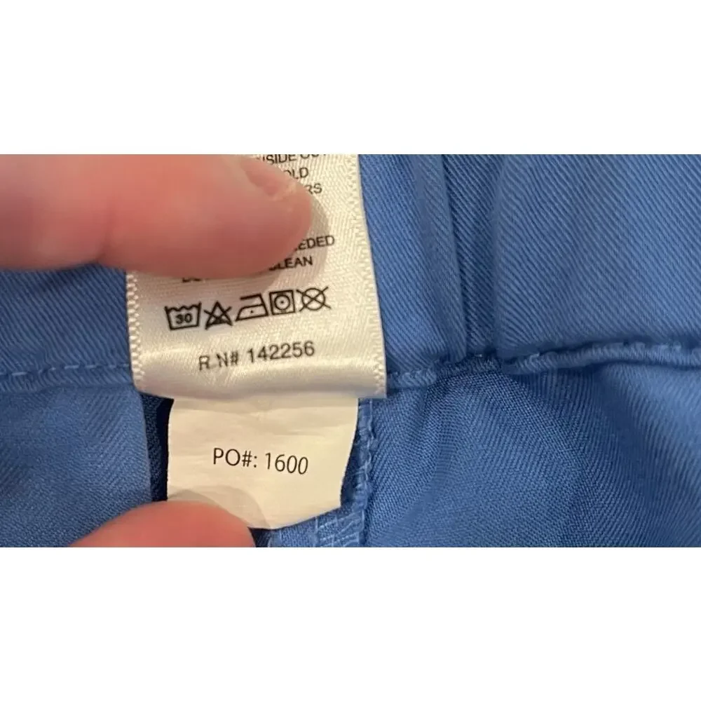 FIGS Pisco Basic Scrub Pants in Ceil Blue size Small Short